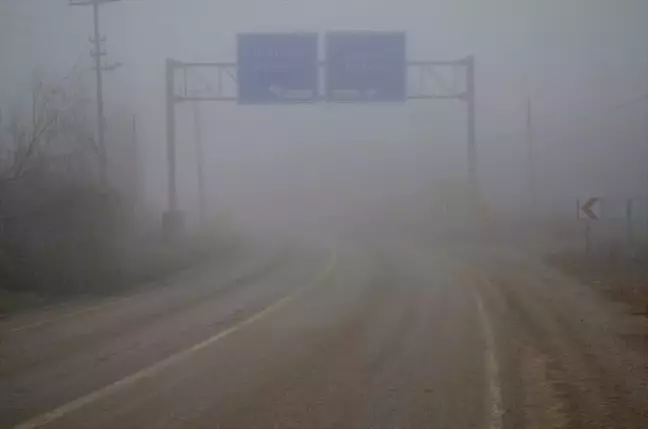 Çankırı-Ankara Yolunda Yoğun Sis Ulaşımı Olumsuz Etkiliyor