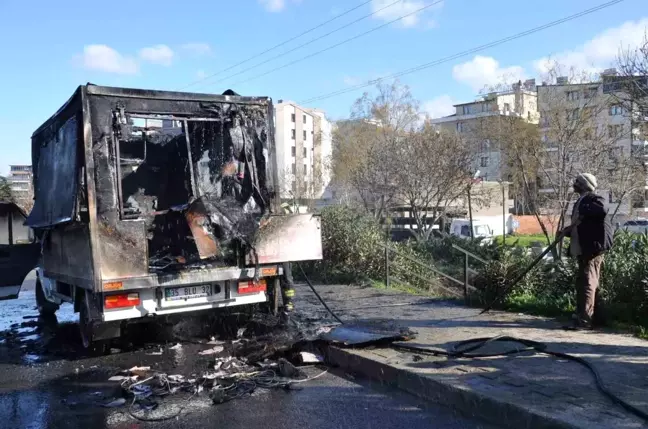 Manisa'da Mobil Lokma Aracı Yangın Çıkardı