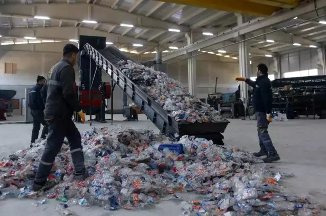 Çorum'da Geliştirilen Geri Dönüşüm Makinesi, Yılda 200 Ton Plastik Atığı Yeniden Kazandıracak