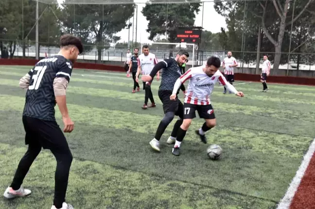 Denizli Organize Sanayi Bölgesi'nde 20. Futbol Lig Turnuvası Finalistleri Belli Oldu