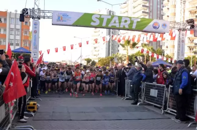 Mersin Maratonu Erkek ve Kadınlarda Kenya'nın
