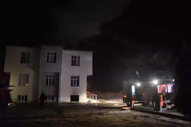 Manisa'da Özel Öğrenci Yurdunda Yangın