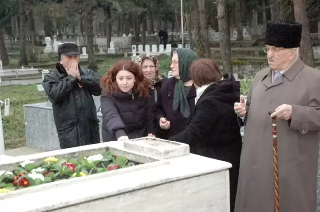 Şehit Emniyet Müdürü Ali Gaffar Okkan Mezarı Başında Anıldı