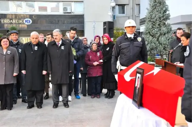 Kaymakam Sezgin İçin İzmir Valiliğinde Tören