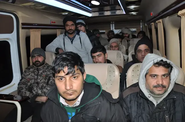 Balıkesir'de 33 Yabancı Uyruklu Yakalandı