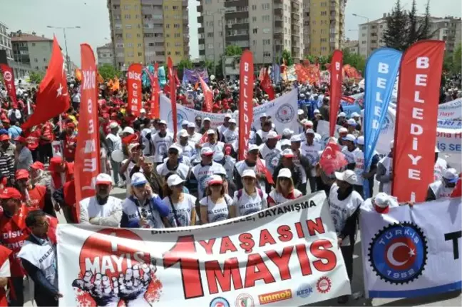 Eskişehir'de İki Ayrı Alanda 1 Mayıs Kutlaması