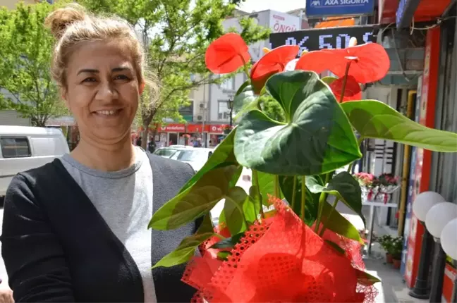 Anneler Günü'nün Vazgeçilmezi Çiçekler
