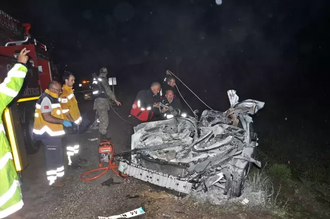 Adıyaman'da Trafik Kazası: 3 Ölü, 1 Yaralı
