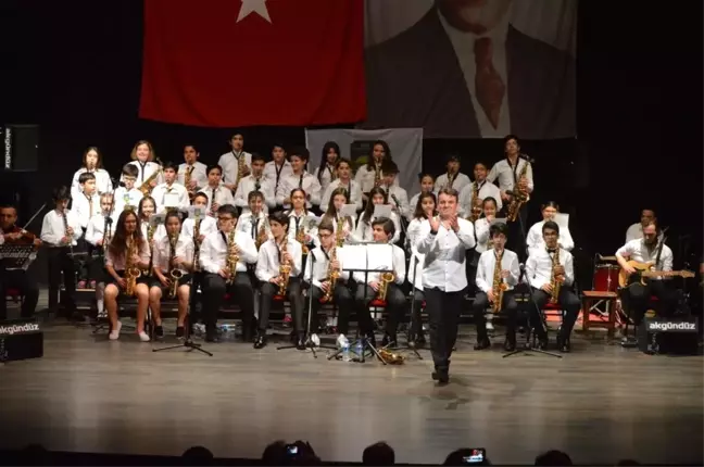 Başak Kolejinden 'Gelenekselden Evrensele B-brass' Konseri