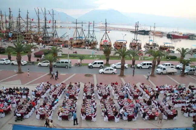 Alanya'da Yaşayan Yabancılara İftar