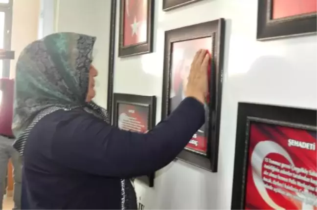 Bakan Avcı, Eskişehir'de Şehitliği Ziyaret Etti (2)