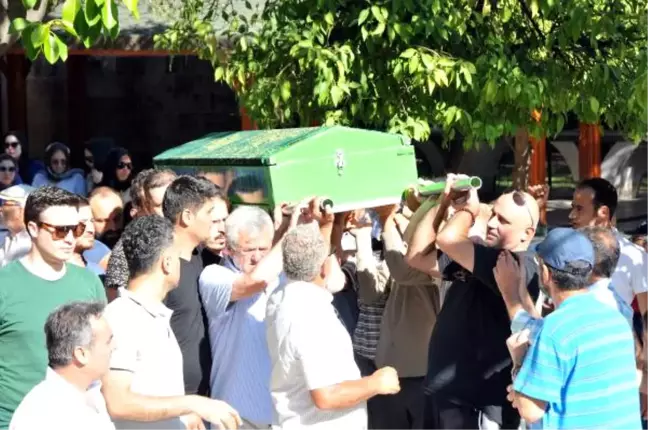 Oyuncu Hatice Şendil'in Acı Günü