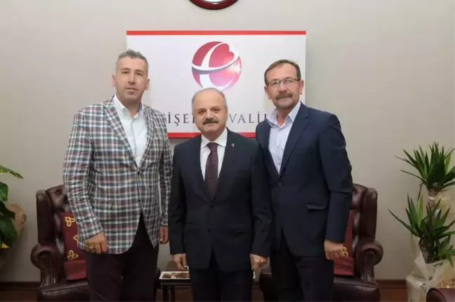 Vali Çakacak, Belediye Başkanlarının İyi Niyet Dileklerini Kabul Etti