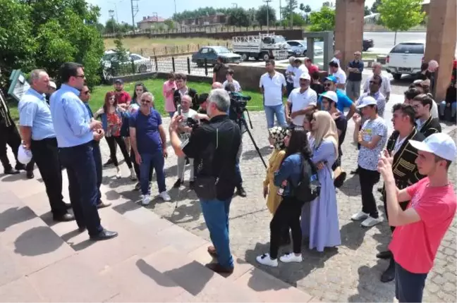 Artvinliler Bitlis'te İlçelerdeki Tarihi Mekanları Gezdi