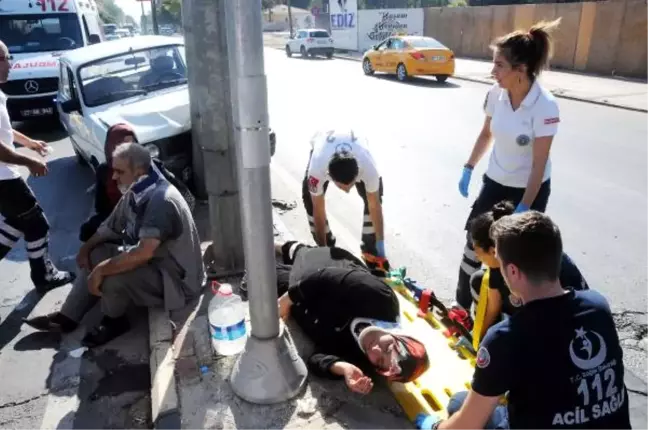 Gaziantep'te Otomobil Elektrik Direğine Çarptı: 3 Yaralı