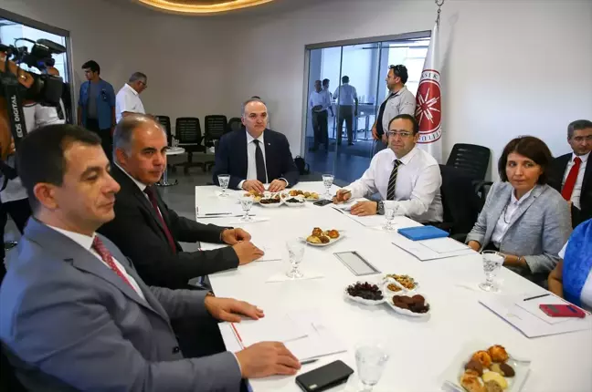 Bilim, Sanayi ve Teknoloji Bakanı Özlü İzmir'de