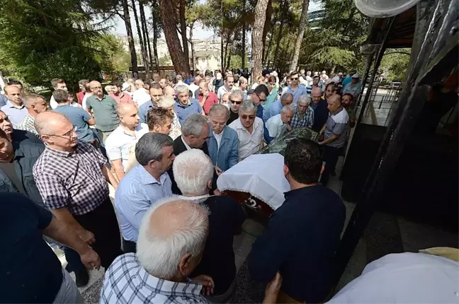 Demokrasi Şehidi Arslan'ın Annesi Son Yolculuğuna Uğurlandı