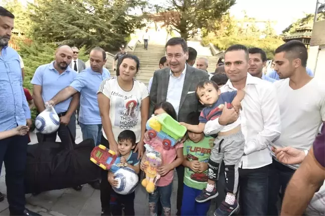 Başkan Gökçek, Esertepe ve Gökçek Parklarını Gezdi