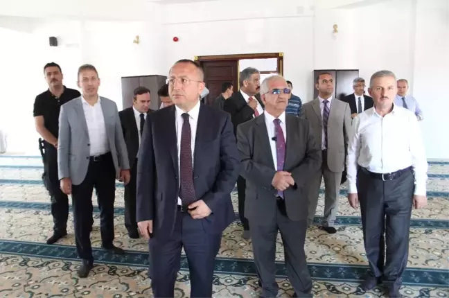Siirt'te İki Minareli Caminin Temeli Atıldı