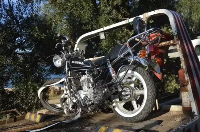 Kamyonetle Çarpışan Motosikletin Sürücüsü Öldü