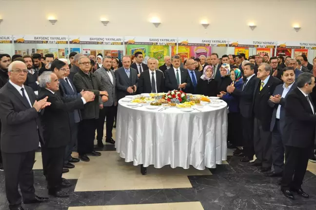 Bartın'da Kitap Fuarı Açıldı