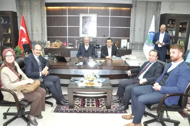 Başkan Kafaoğlu, Gönen'de Değerlendirmelerde Bulundu