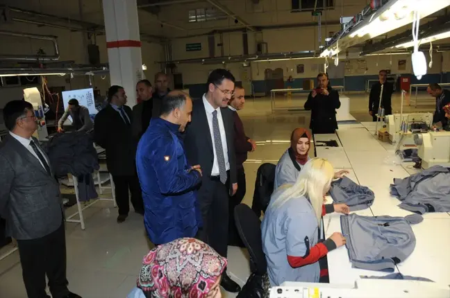 Vali Haktankaçmaz Bahşılı'yı Ziyaret Etti