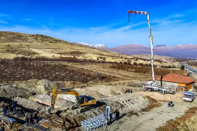 Savaklı Mahallesine Bin Tonluk Soğuk Hava Deposu