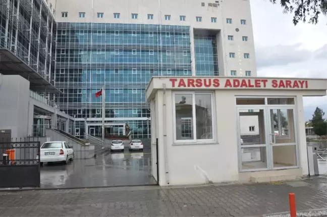 Tarsus'ta Adliye Önünde Silahlı Saldırı; Baba Öldü, 3 Çocuğu Yaralandı