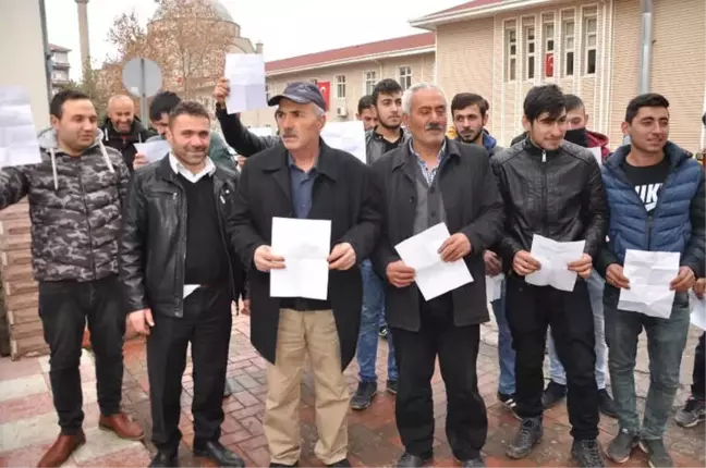 Gönüllü Asker Olmak İçin Askerlik Şubesine Koştular