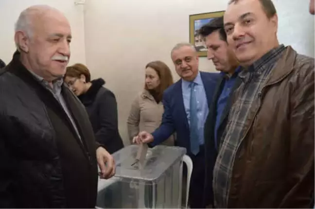Kuyumcular Odası'nda Özhüsrev Yeniden Seçildi