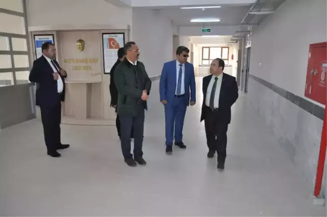 Kaymakam Arslan, Okul İnşaatında İncelemelerde Bulundu