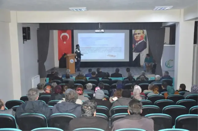 Çifteler'de 'Uyuşturucu Kullanımı ve Madde Bağımlılığı' Konferansı Düzenlendi