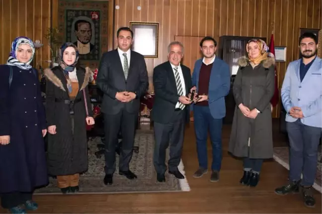 Erzurum Kent Konseyi Gençlik Meclisi'nden Rektör Çomaklı'ya Ziyaret