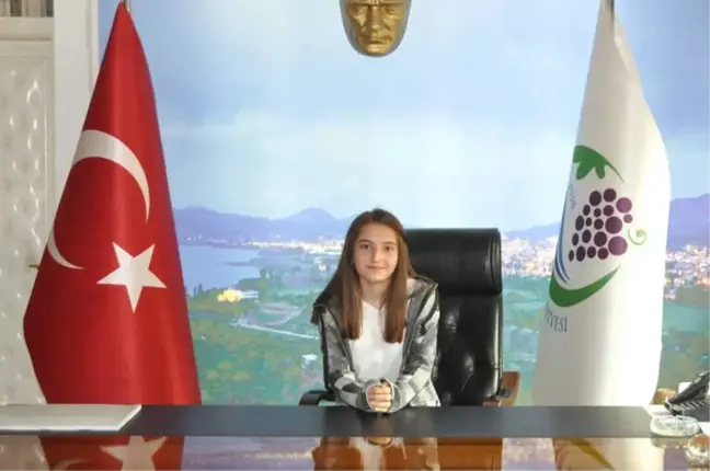 Belediye Başkanlığı Koltuğuna Esin Kaya Oturdu