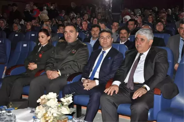 23 Nisan Ulusal Egemenlik ve Çocuk Bayramı Törenle Kutlandı