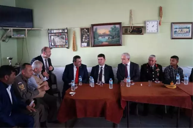 Vali Güvençer Kırkağaç'ta Temaslarda Bulundu