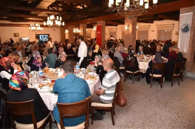 Başkan Tiryaki İftarda Altındağlılarla Bir Arada