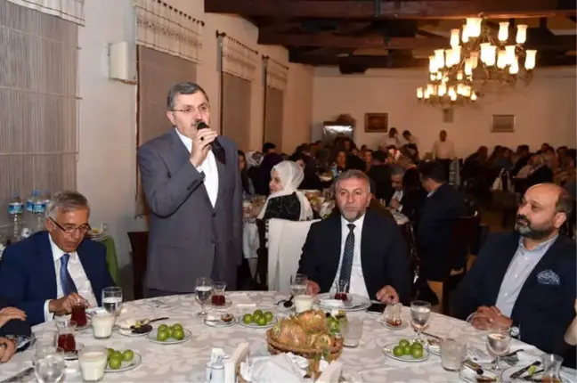 İftar Sofralarında Yüzler Gülüyor