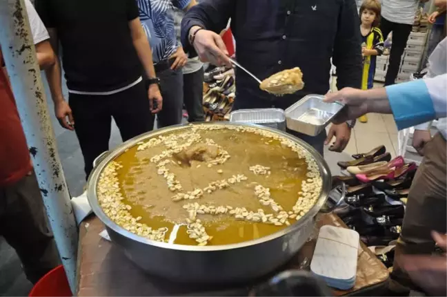 Aziz Yıldırım Seçilemeyince Helva Dağıttı