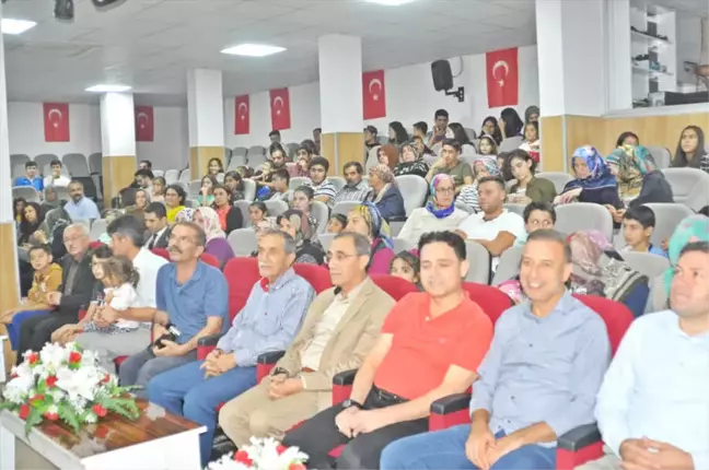 Gölbaşı'nda Tiyatro Gösterisi