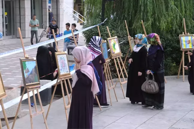 Cizre'de Kur'an Kursu Öğrencilerinden Resim Sergisi
