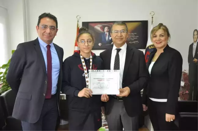 Gkv'li Altın Kulaç Dicle Su Sertpolat Milli Takımda