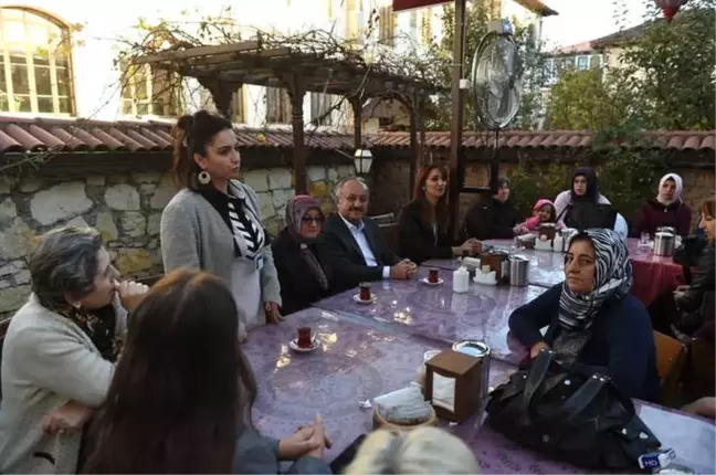 Belediye Başkanı Tahsin Babaş Ev Hanımlarıyla Bir Araya Geldi