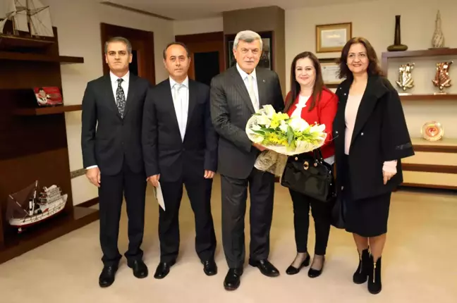 ''Öğretmenlik Toplumun En Önemli Yapı Taşlarındandır''