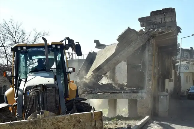 Kahramanmaraş'ta 80 Metruk Bina Yıkıldı