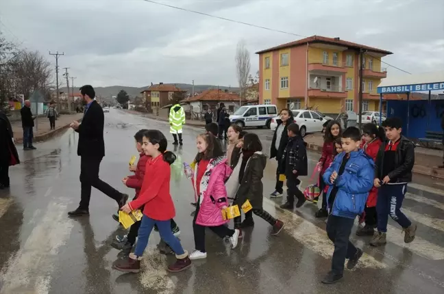 Öncelik Hayatın, Öncelik Yayanın