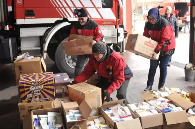 İtfaiyecilerin Topladığı Binlerce İlaç Hatay'da İhtiyacı Olanlara Gönderilecek
