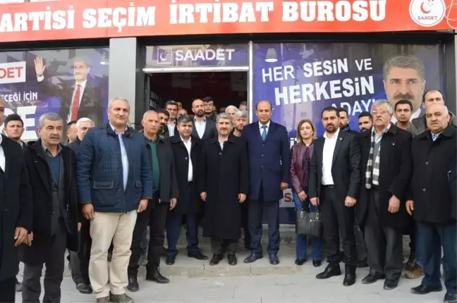 CHP Adayı Acar'dan Parti Seçim Bürolarına Ziyaret
