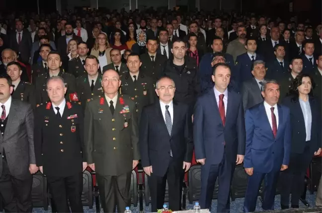 Mardin'de İstiklal Marşı'nın Kabulü ve Mehmet Akif Ersoy Anıldı